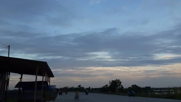 Telhado Edifício Tradicional Contra Céu Azul — Fotografia de Stock