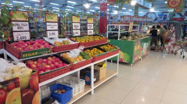 Markette taze sebzeler