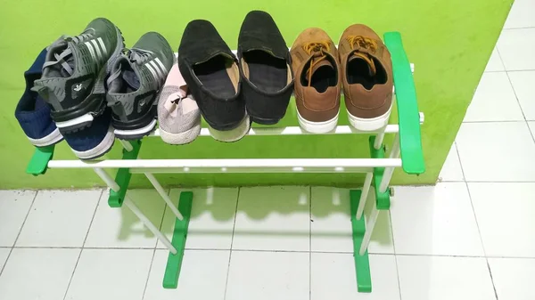 Sepatu Dan Sandal Lantai — Stok Foto