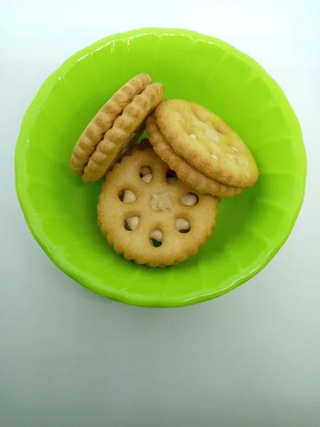 Galletas Cacahuete Placa Melamina Con Fondo Blanco —  Fotos de Stock