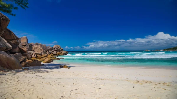 Grand Beach, La Digue Adası, Seyşeller