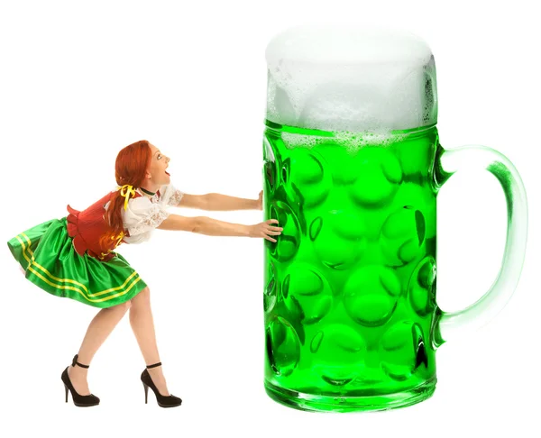 Donna felice in costume tradizionale con un bicchiere di birra gigante — Foto Stock