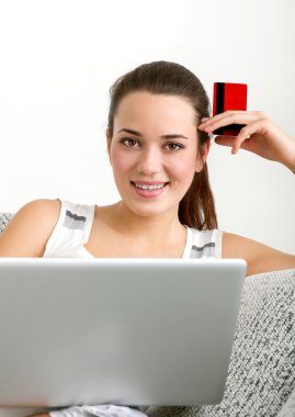 Kredi kartıyla online alışveriş
