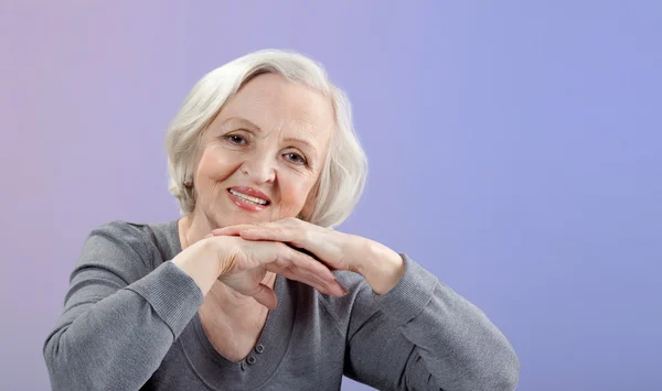 Portrét šťastný starší ženy — Stock fotografie