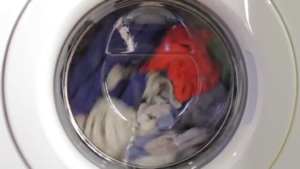 Wasmachine draaien — Stockvideo