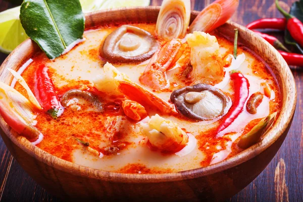 Thai Tom Yam soup with shrimp and mushrooms — Stock Image Thai Tom Yam soup with shrimp and mushrooms Stock Image