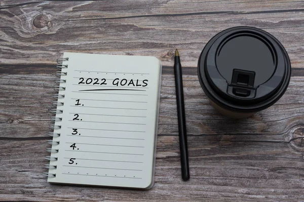 2022 Goal Testo Blocco Note Con Una Tazza Caffè Usa — Foto Stock