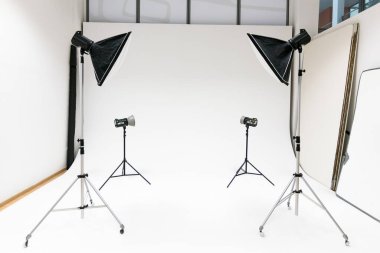 Beyaz arkaplan fotoğrafçılığı çalışması.