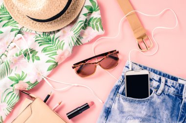 Bayan casual giyim genel gider çekim