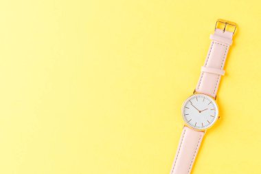 Kopyalama alanı olan kadın kol saati