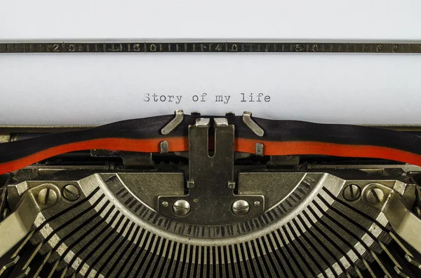Histoire de ma vie mot imprimé sur une vieille machine à écrire — Photo
