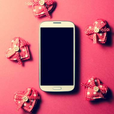 Kalpleri ile akıllı telefon