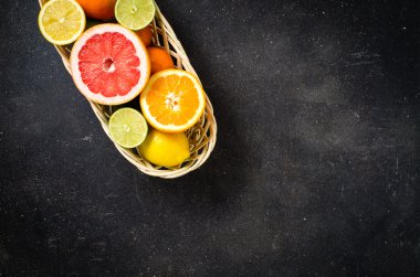 Taze narenciye hasır backet karışımı