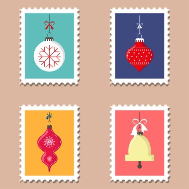 Kartpostallar, zarflar ve mektuplar için renkli yeni yıl posta pulları. Noel oyuncaklarıyla birlikte bir dizi Noel pulu. Mutlu Noeller ve mutlu yıllar.