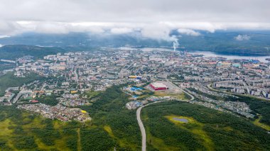 Murmansk - şehrin hava manzarası ve manzarası