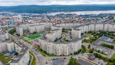 Murmansk - şehrin hava manzarası ve manzarası