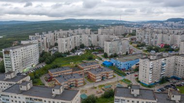 Murmansk - şehrin hava manzarası ve manzarası