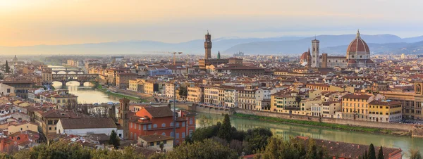 Günbatımı Floransa'da, Toscana, Italy
