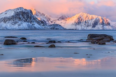 Haukland Beach