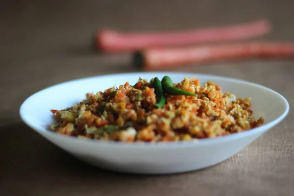 Huevos Revueltos Con Zanahorias Desayuno Fácil Para Servir Con Panes —  Fotos de Stock