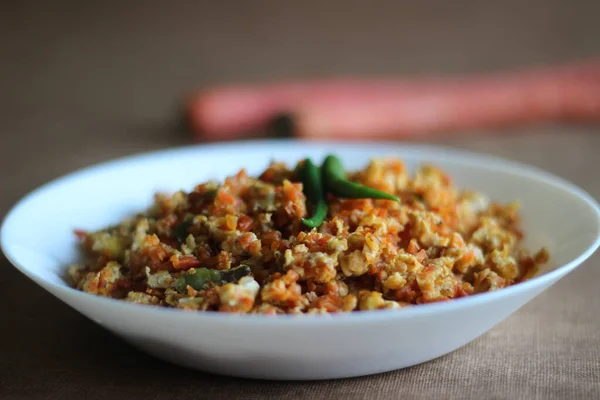 Huevos Revueltos Con Zanahorias Desayuno Fácil Para Servir Con Panes — Foto de Stock