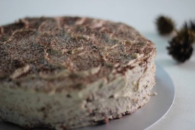 Vanilyalı çikolatalı pasta. Kızıma doğum günü pastası olarak yaptım.