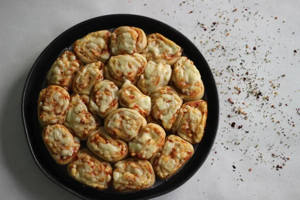 Inicio Rollos Pizza Mozzarella Horneados — Foto de Stock