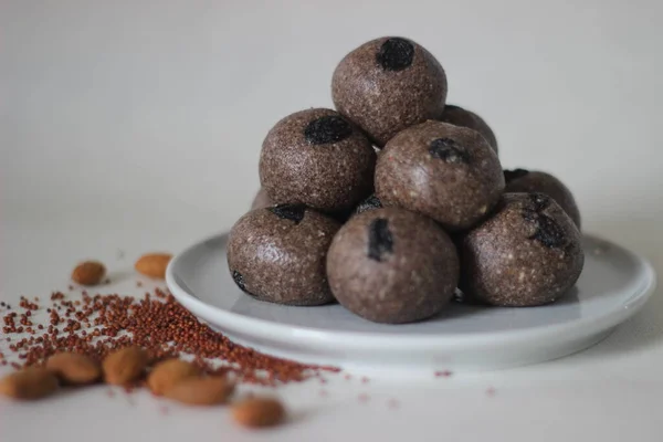 Laddu Mit Fingerhirsesamen Laddu Ist Eine Kugelförmige Süßigkeit Und Wird — Stockfoto