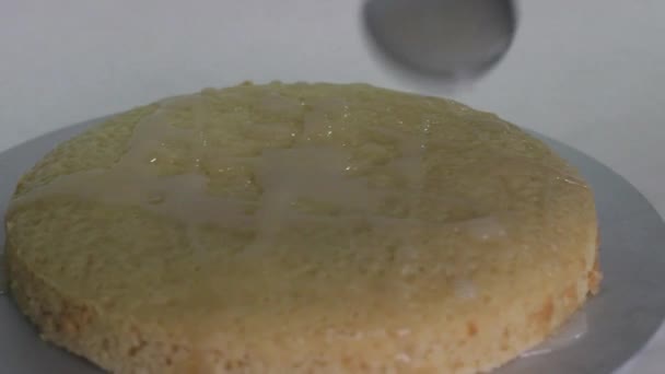 Yapımı Limonlu Browni Dilimlerini Limon Jöleli Cilalamak Beyaz Arkaplanda Çekilen — Stok video