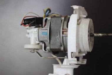 Mumbai, Maharashtra, Hindistan, 07 Mart 2021: Dönüşümlü mekanizmanın ayrıntılarıyla bir kaidesel yelpazenin motorunu açtı.