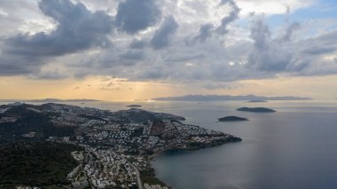 Bodrum, Türkiye 'nin muhteşem manzarasını yakalayan mükemmel, panoramik bir fotoğrafı..