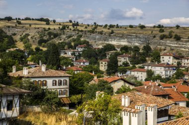 Karabuk 'un Safranbolu ilçesinin panoramik ve yüksek kaliteli manzarası. Türkiye 'nin en tarihi ve turistik yerlerinden biridir..