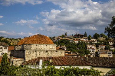 Karabuk 'un Safranbolu ilçesinin panoramik ve yüksek kaliteli manzarası. Türkiye 'nin en tarihi ve turistik yerlerinden biridir..