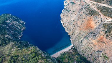 Kelebek vadisinin büyüleyici fotoğrafı. Vadi Mugla, Türkiye 'yi işgal ediyor. Kamp ve doğa turizmi için en popüler yerlerden birine sahip olan vadi..
