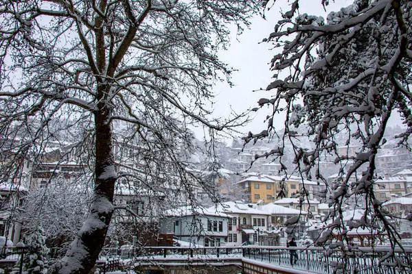 Bolu / Goynuk, mimarisini ve doğallığını koruyan ve geleneklerini devam ettiren bir yer. Kışın çok güzeldir ve insanlara güzel manzaralar sunar..