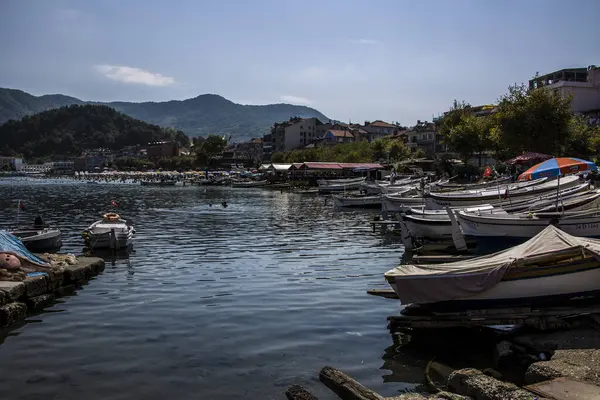 Türkiye 'nin yüksek kaliteli fotoğrafı, Kastamonu' nun parlak güneşin altındaki manzarası. Parlak suyuyla tüm güzelliğini yansıtıyor..