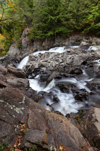 Zijaanzicht van Split Rock Falls — Stockfoto