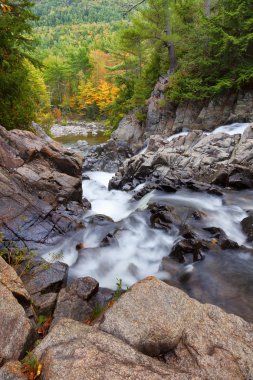 Split kaya şelaleler