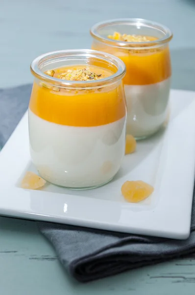 İtalyan tatlı panna cotta