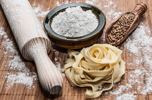 Ev yapımı tagliatelle makarna