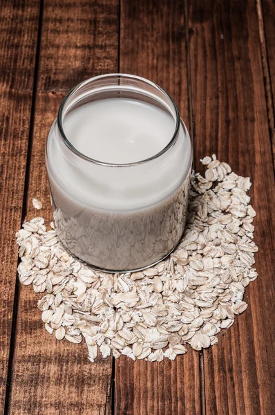 Bicchiere di latte e avena — Foto Stock