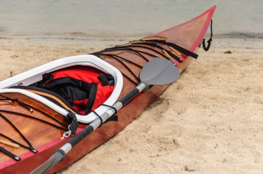 Mayorka bir plajda kayık