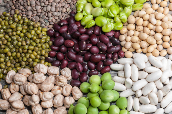 Смесь различных бобовых
