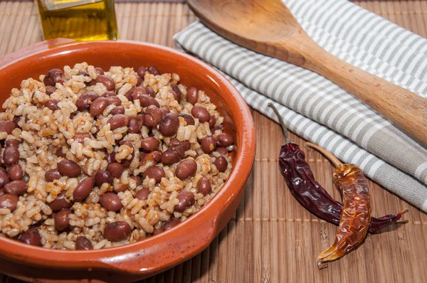 Güveç fasulye ve pirinç