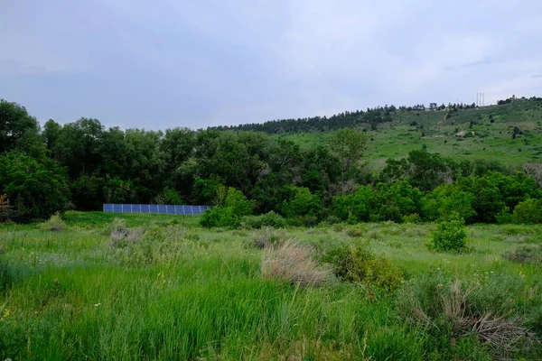 Zonnepanelen in Matthews Winters Park in Golden Colorado — Stockfoto