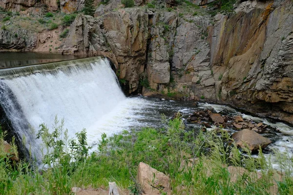 Botón Roca Preservar presa paisaje río — Foto de Stock