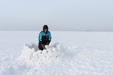 Bir Eskimo Bina adam