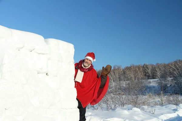 산타 클로스 한 벌에 있는 남자 — 스톡 사진