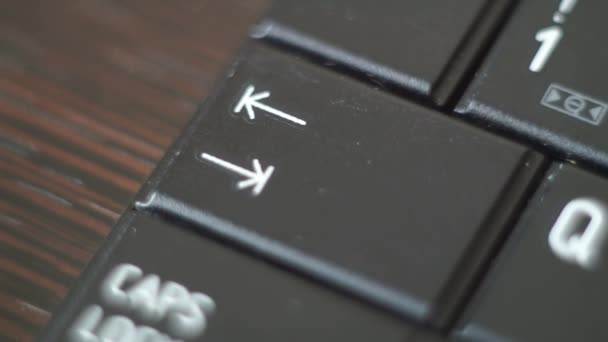 Taste schwarze PC-Tastatur eingeben — Stockvideo