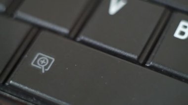 Düğme Pc yazarak klavye siyah